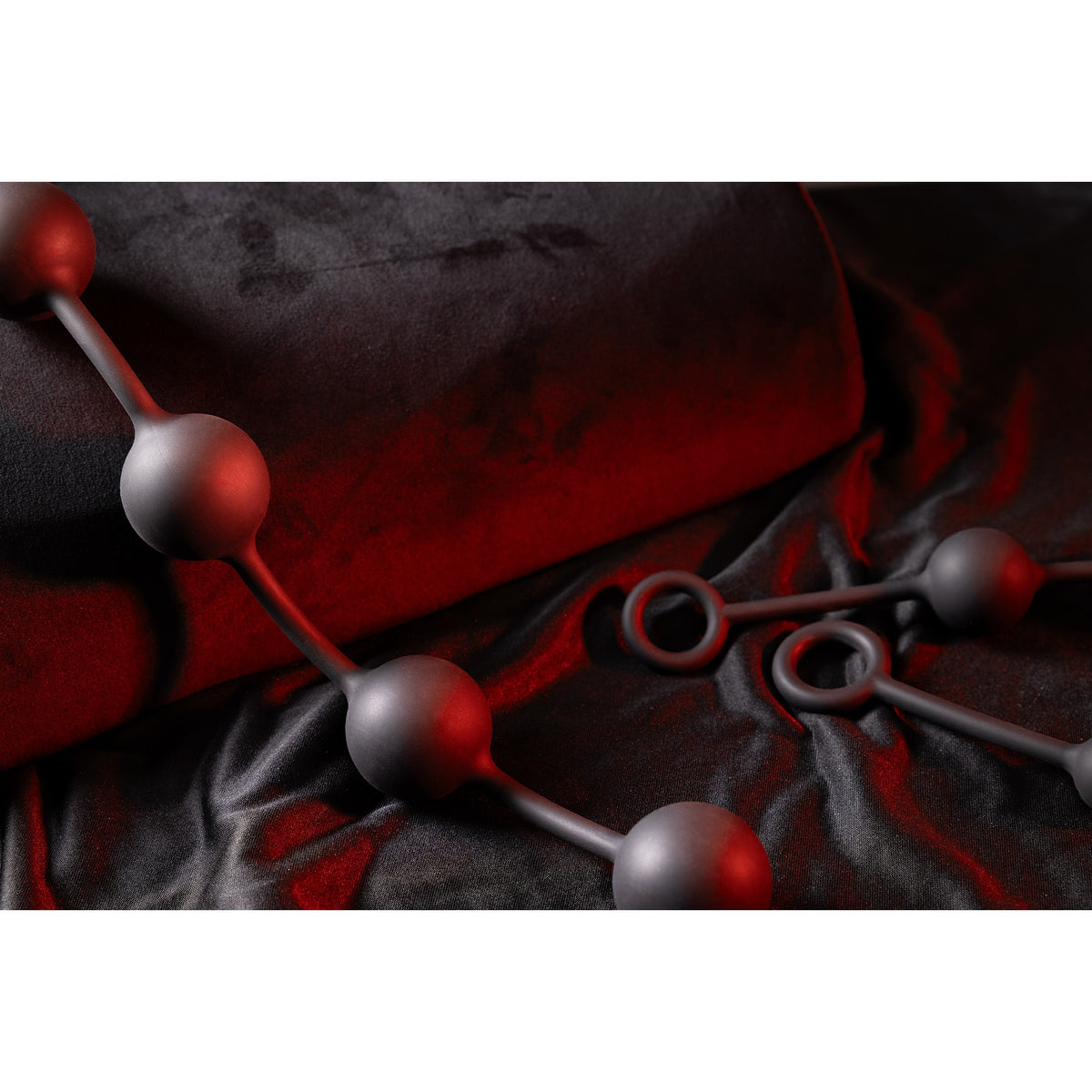 BOLAS ANALES DE SILICONA SMALL OUCH! NEGRAS